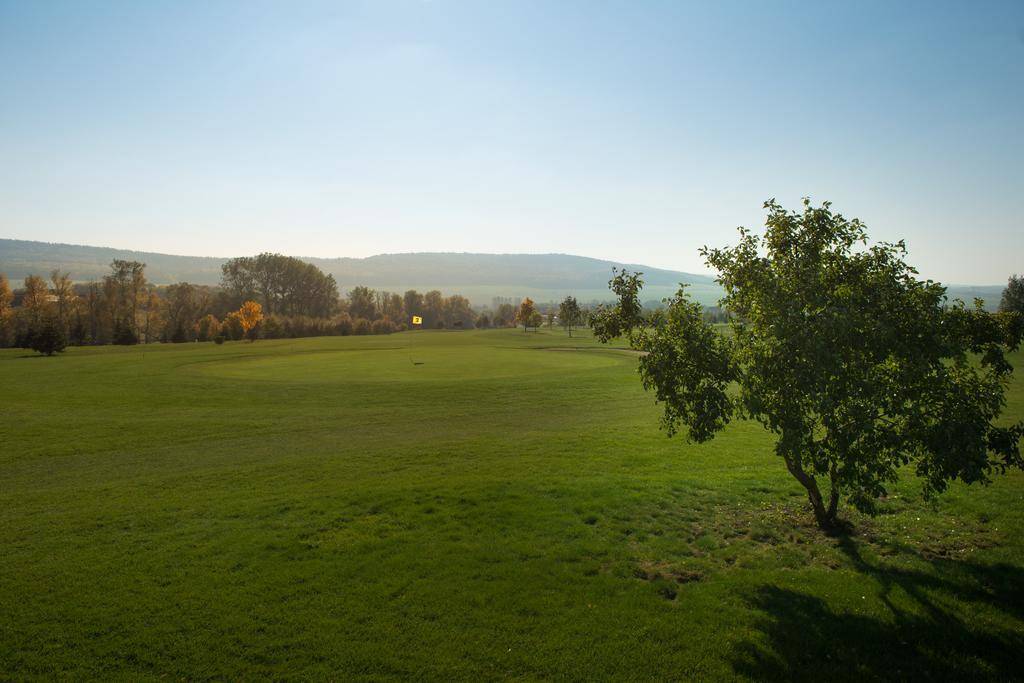Land- Und Golfhotel Alte Fliegerschule Eisenach Dış mekan fotoğraf